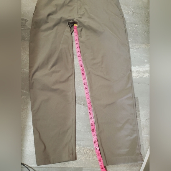 Lululemon ABC Classic-Fit Trouser *Warpstreme. 29". Taupe (Grey-brown). Size 34. - Picture 6 of 10